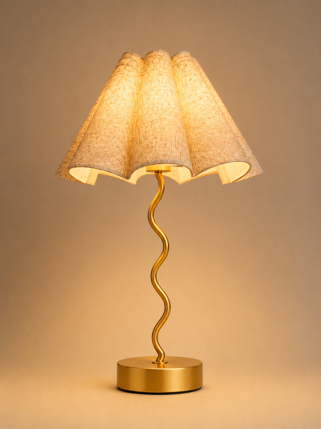 Elegant Minimalist Brass Gold Table Lamp for Bedroom & Desk