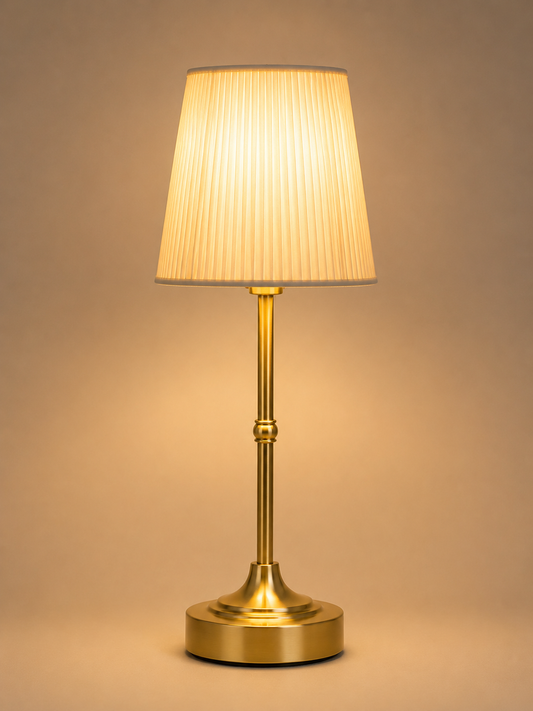 Vintage Elegant Fabric Bedside Charging Table Lamp